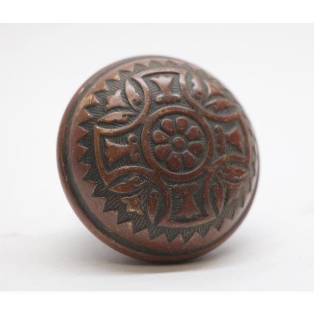 Traditional Pair of Antique Bronze Vernacular Sargent Passage Door Knobs For Sale - Image 3 of 5