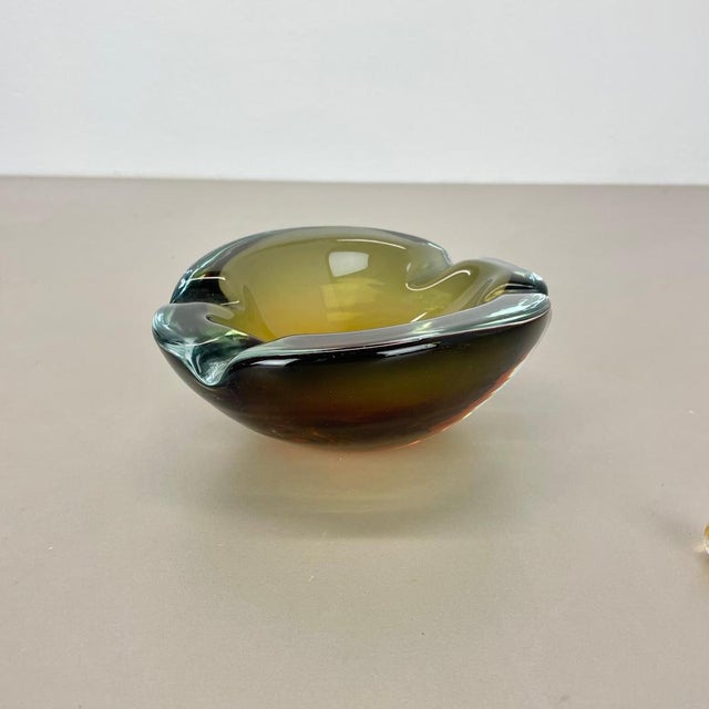 Large Murano Glass Shell Bowl, Italy, 1970s For Sale - Image 12 of 18