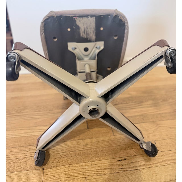 Shaw Walker 1957 Mid-Century Industrial Adjustable Task Chair, American For Sale - Image 4 of 12