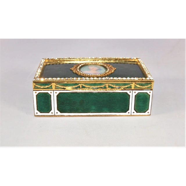 French 1990s Vintage Gold Plated Trinket Box With Miniature Painting For Sale - Image 3 of 7