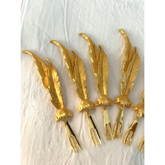 Art Deco Mid 20th Century Art Deco 24k Feather Design Appetizer Forks, Set of 6 For Sale - Image 3 of 3