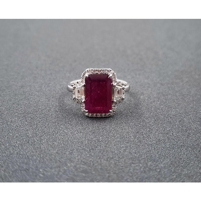 Metal 4.23 Ct Certified No Heat Ruby & Diamond Ring Size 7 For Sale - Image 7 of 10