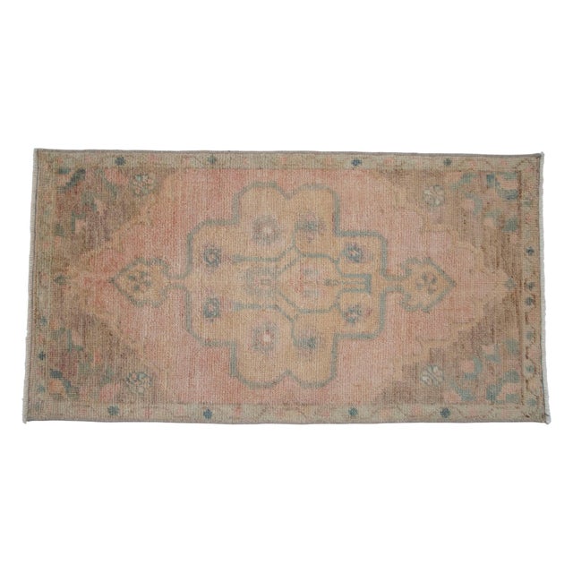 a Vintage Turkish Small yastik rug, perfect for entryway, bath or in front of the kitchen sink. Dimension: 20" x 37" or 1...