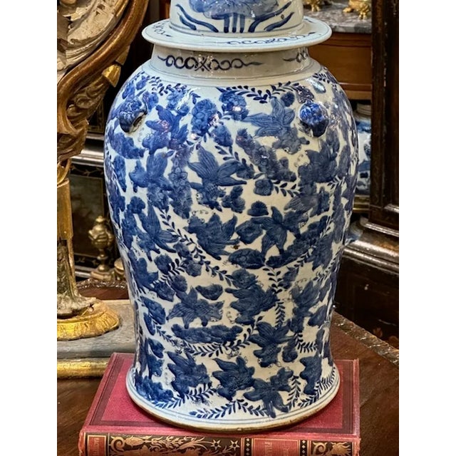 Pair of Vintage Chinese Porcelain Vases For Sale - Image 4 of 6