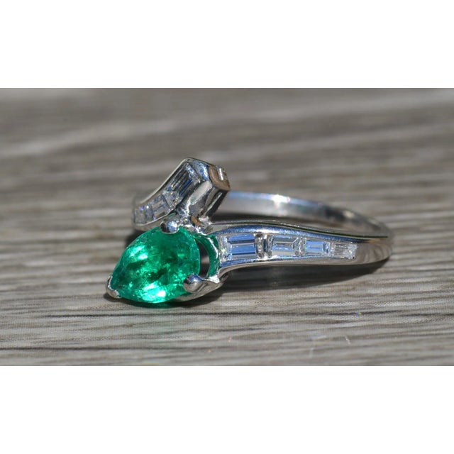 The Dubois Drive: Ladies Platinum Ring and Jacket set with 1 CT Colombian Emerald and Diamonds For Sale - Image 4 of 10