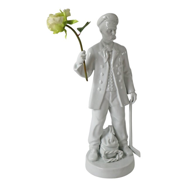 White Porcelain Statue of a Revolutionary with a Device for a Flag or Flower, 1950s For Sale