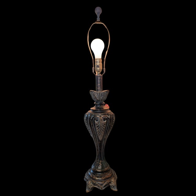 Vintage Hollywood Regency Urn-Form Metal Table Lamp - Black & Gold Finish For Sale In Raleigh - Image 6 of 11