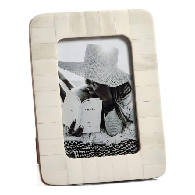 Cote d'Ivoire Bone Inlay Photo Frame with Rounded Corners, 4" x 6" For Sale