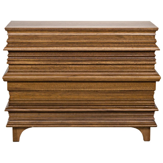 The bibliophile will love the striking resemblance to a stack of books, the aesthete will be drawn to its intricate lines,...