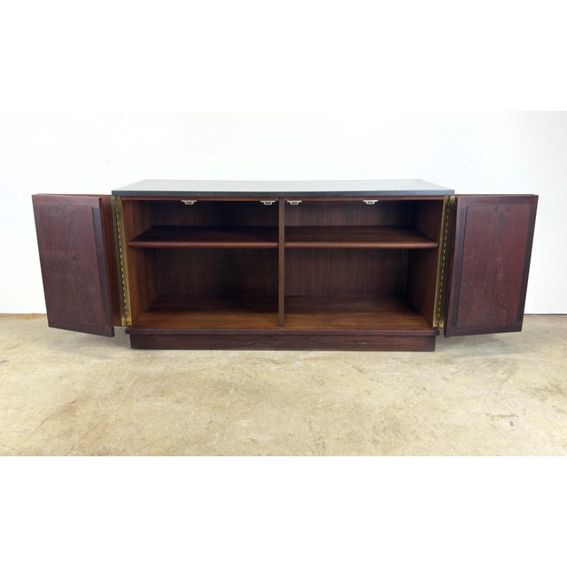 1960s Mid-Century Modern Walnut and Slate Cabinet Designed by Jack Cartwright for Founders Furniture. For Sale - Image 5 of 12