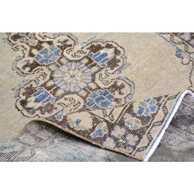 Vintage Turkish Anatolian Hand Knotted Wool Rug, 3'2"x9'10" For Sale - Image 4 of 4