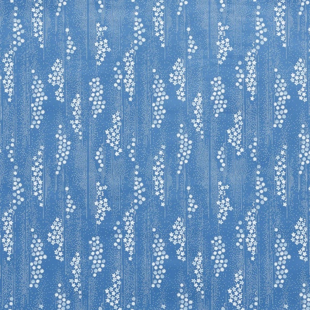 Contemporary Sample - Schumacher Taki Floral Wallpaper in Indigo For Sale - Image 3 of 3