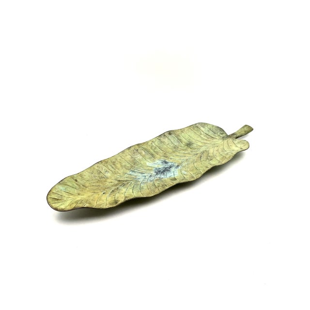 French Leaf Shaped Centerpiece, France 1970s For Sale - Image 3 of 13
