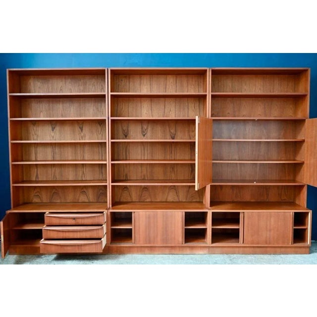 This large modular furniture set dates back to the 1960s. Designer Heinrich Riestenpatt offers a high-end, functional...