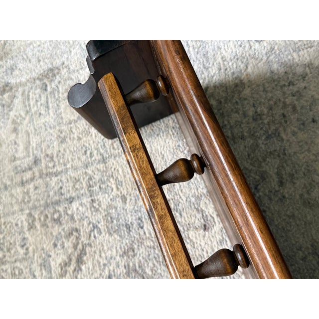 1980s Vintage Ethan Allen Heirloom Wood Gallery Wall Shelf Spindle Rail Plate Rack For Sale - Image 5 of 11