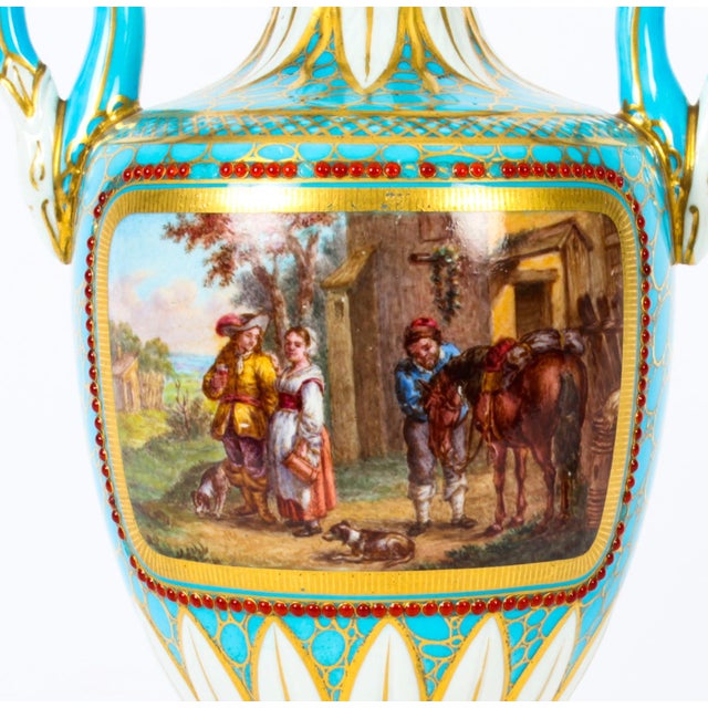 19th Century French Porcelain Urns, Set of 2 For Sale - Image 3 of 18