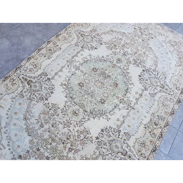 1960s Oushak Handknotted Wool Rug For Sale - Image 4 of 10