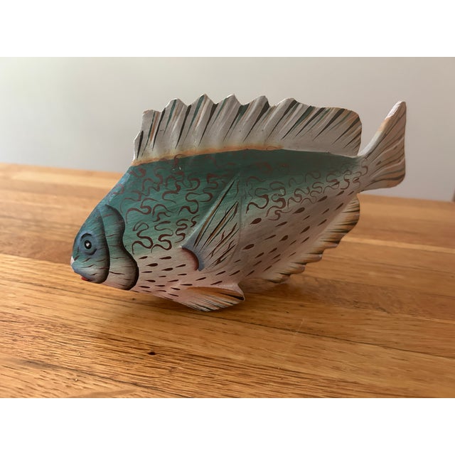 1980s Set of Seven Hand-Carved & Hand-Painted Tropical Wooden Fish Art For Sale - Image 5 of 8
