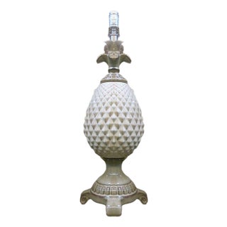 Mid 20th Century Mid-Century Modern White Ceramic Pineapple Pedestal Lamp - Single For Sale
