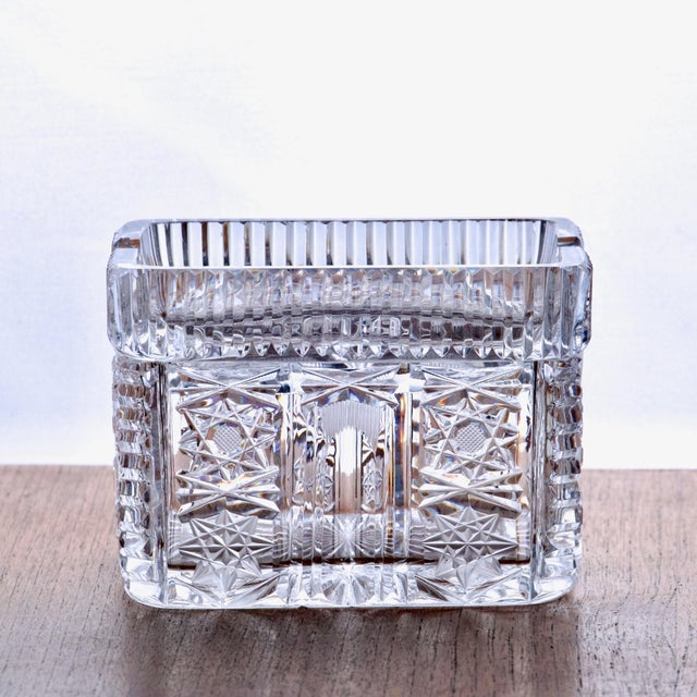 Elegant antique crystal box (formerly a snuffbox, which you can use as a jewelry box, for example, or as such, of course),...