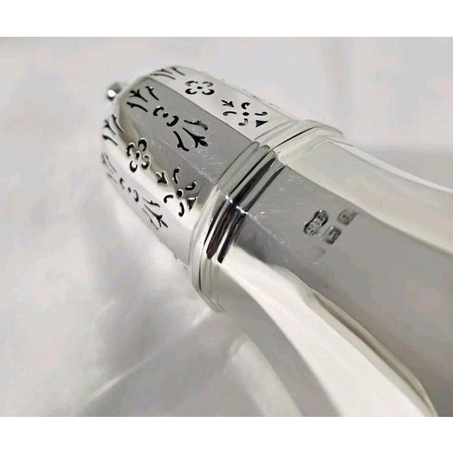 Antique William Suckling Sterling Silver Sugar Caster, Birmingham, 1932 For Sale - Image 6 of 15