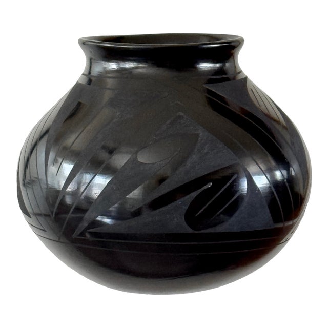 20th Century Mata Ortiz Black Earthenware Pot by Tomasa Mora For Sale