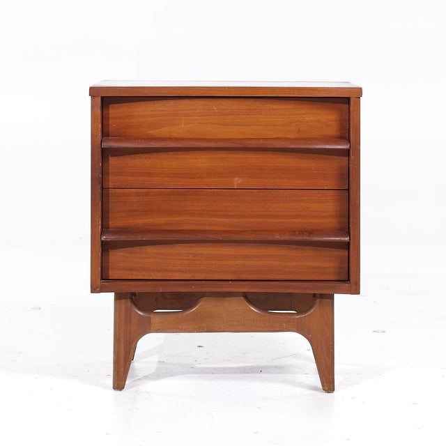 Wood Young Manufacturing Mid Century Walnut Curved Nightstands - Pair For Sale - Image 7 of 11