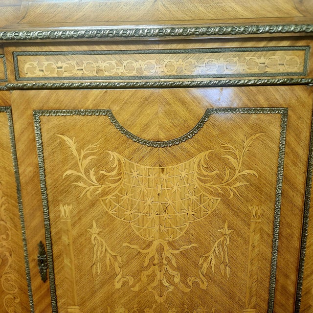 19th C French Marquetry and Ormolu Cabinet on Stand For Sale - Image 9 of 18