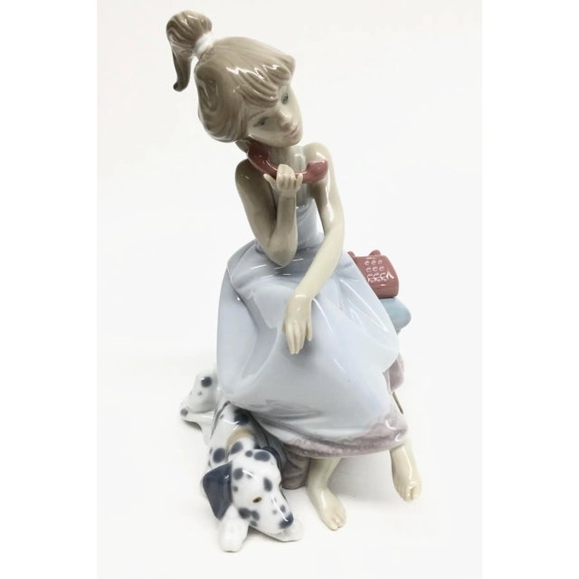 Shabby Chic 1988 Lladro Porcelain Chit Chat Girl For Sale - Image 3 of 11