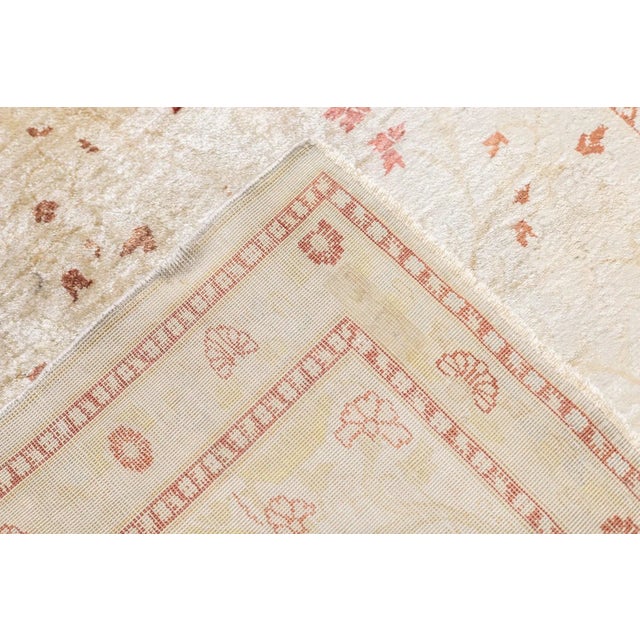 The well-woven to finely knotted 1890 to 1910 pieces woven in the eponymous workshop or its copyists, in Tabriz, in...