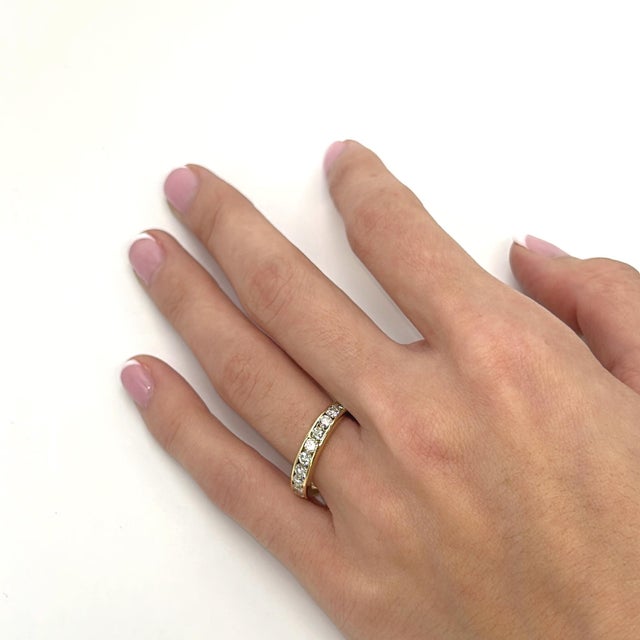 18k Yellow Gold Channel Set Ring With Eleven Round Brilliant Diamonds - Size 6.5 For Sale In Phoenix - Image 6 of 6