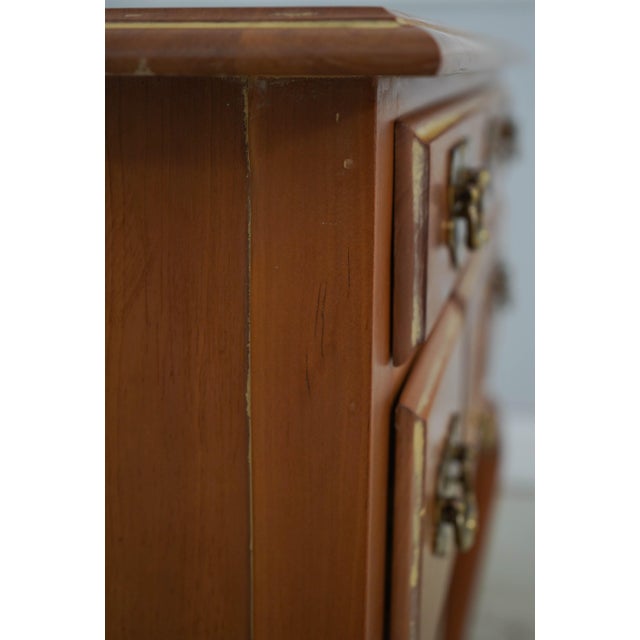 Harden Distressed Cherry 4 Drawer Lowboy Dressing Table For Sale - Image 14 of 18