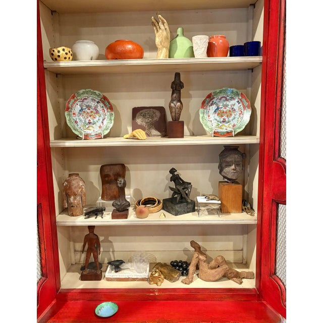 Important Pair of 18th Century English Worcester Hand-Painted Plates, 9” Diameter Each For Sale - Image 9 of 12