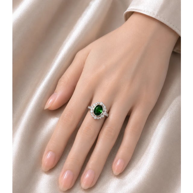 Art Deco Late 20th Century Size 6.75 14K White Gold Green Tourmaline Diamond Ring For Sale - Image 3 of 3