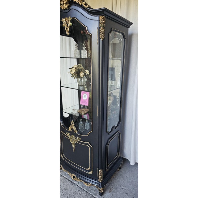1960s Black, Rococo Style Vitrine Cabinet, French Reproduction Curio Cabinet For Sale - Image 18 of 18