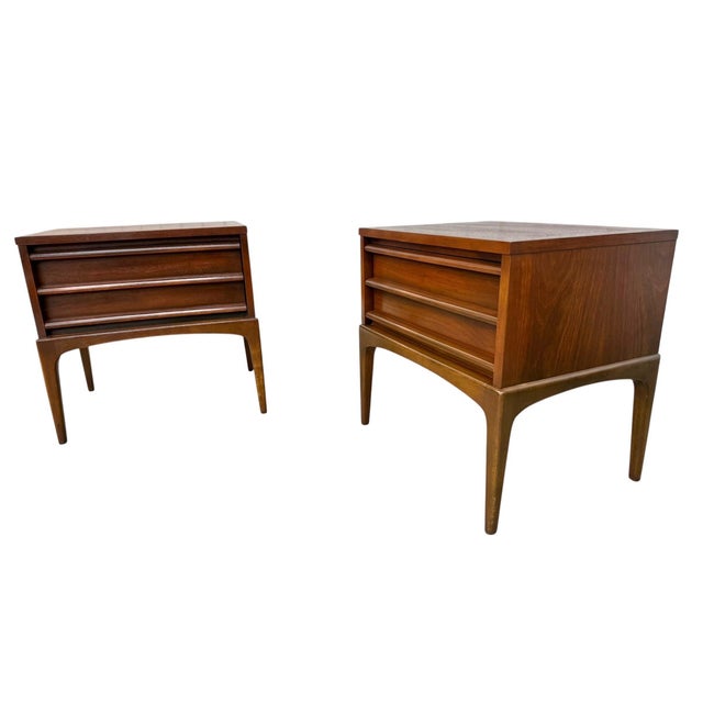 Mid-Century Modern Mid-Century Modern Lane Rhythm Walnut Nightstands - Set of 2 - Refinished! For Sale - Image 3 of 11