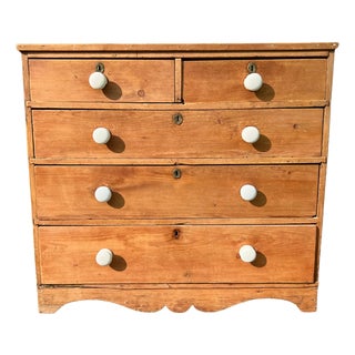 American Primitive Pine Chest of Drawers With Porcelain Knobs, 19th Century For Sale