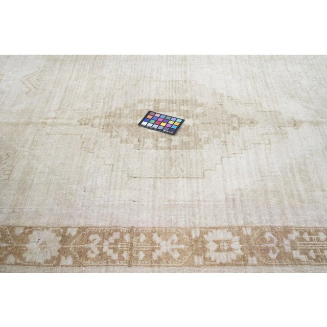 1940s Vintage Turkish Rug 4'9'' X 6'6'' For Sale - Image 5 of 7