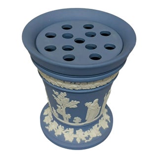 Vintage Wedgwood Jasperware Tulip Flower Vase For Sale
