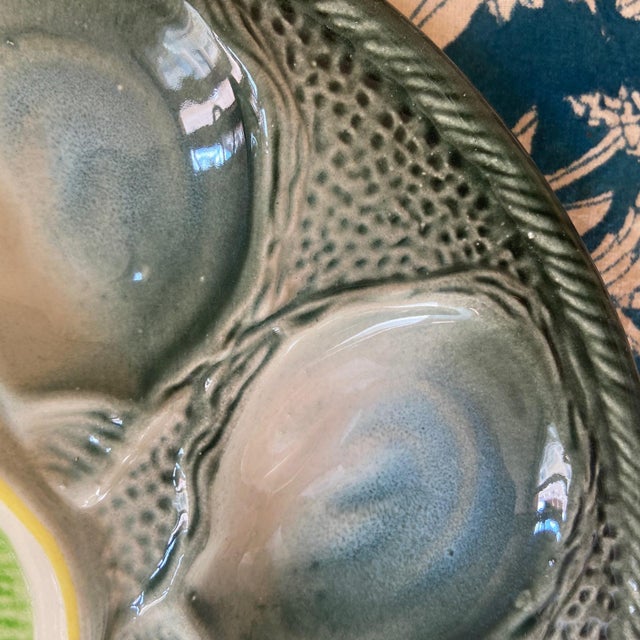 1960s Vintage French Majolica Oyster Service from Saint-Clément, 1960s, Set of 7 For Sale - Image 5 of 10