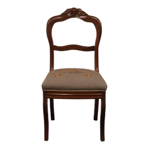 Vintage Antique Solid Walnut Traditional Duncan Phyfe Style Accent Side Chair W. Carved Grapes Accent