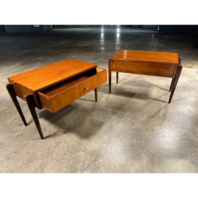 Pair of Brazilian Mid-Century Nightstands in Caviúna Wood, Brazil, 1950s For Sale In New York - Image 6 of 15