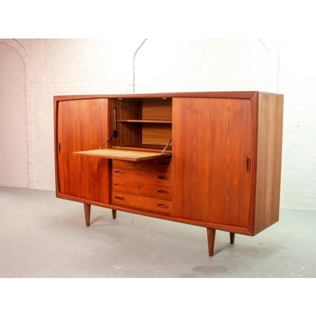 1960s Large Mid-Century Scandinavian Solid Teak Highboard from HP Hansen, 1960s For Sale - Image 5 of 18