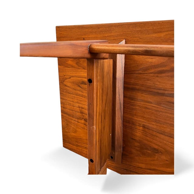 Brown Jens Risom Teak Mid-Century Modern Coffee Table — Sculpted Base, Original Finish, 1950s For Sale - Image 8 of 9