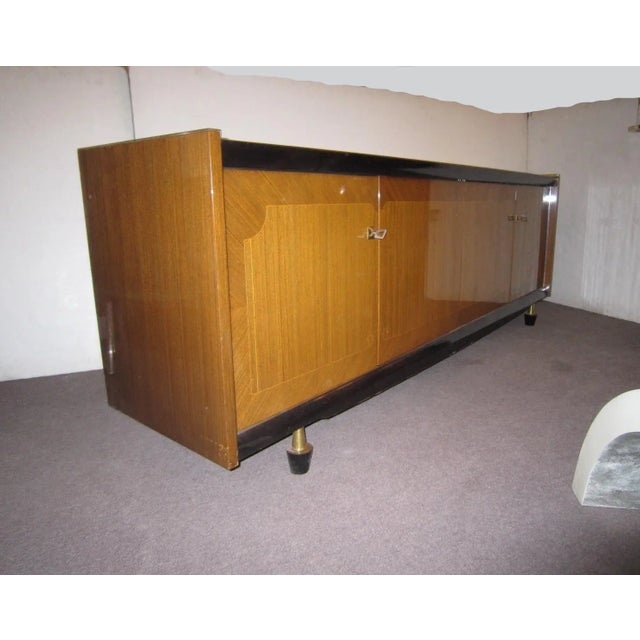 1960s Mid-Century Modern French Long Low Credenza For Sale In New York - Image 6 of 13