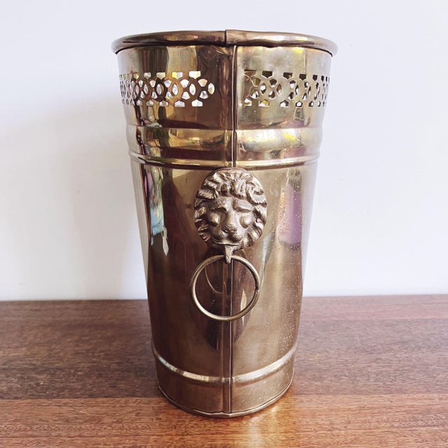 1960s Vintage Brass Waste Basket With Lion Head Handles For Sale - Image 5 of 6