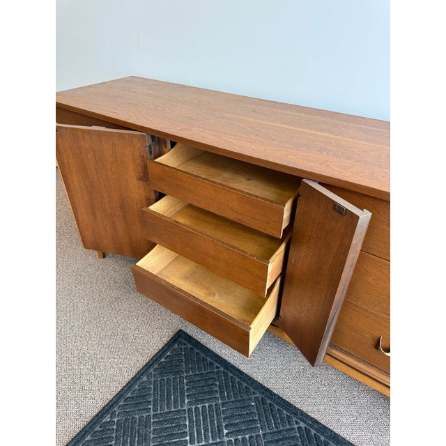 Mid Century Modern Broyhill Brasilia Walnut 9 Drawer Dresser Credenza For Sale - Image 9 of 12