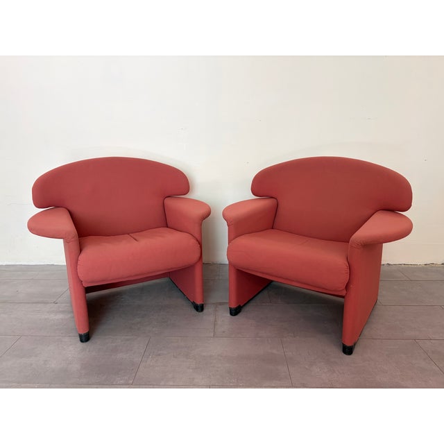 Rare pair of "Ronda" armchairs by Tobia Scarpa, circa 1970. Very comfortable, they are upholstered in their original pink...