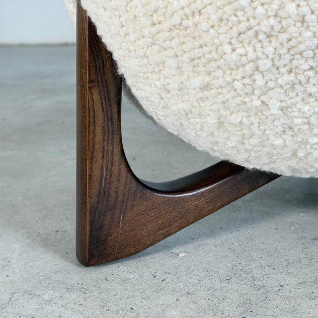 TOTEMO Architectural Stool in Ivory Dedar Bouclé and Mahogany from FORME, 2026 For Sale - Image 10 of 15