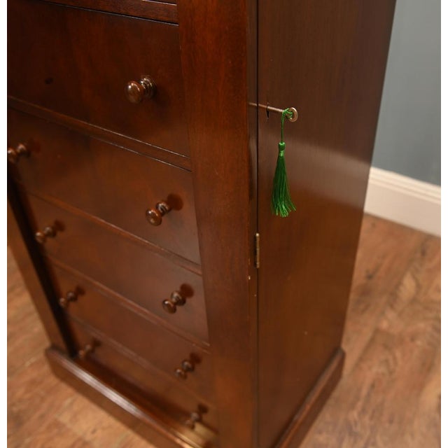 William IV Mahogany Chest of Drawers, 1860s For Sale - Image 5 of 9